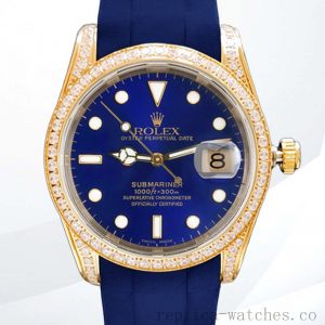Rolex Submariner 16613 Men's 40mm Rubber Band Gold-tone